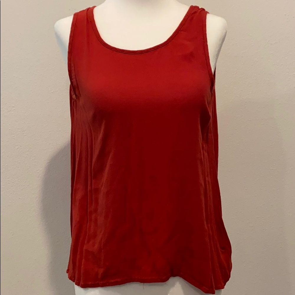 Chloe & Katie knot back tank - Picture 2 of 3